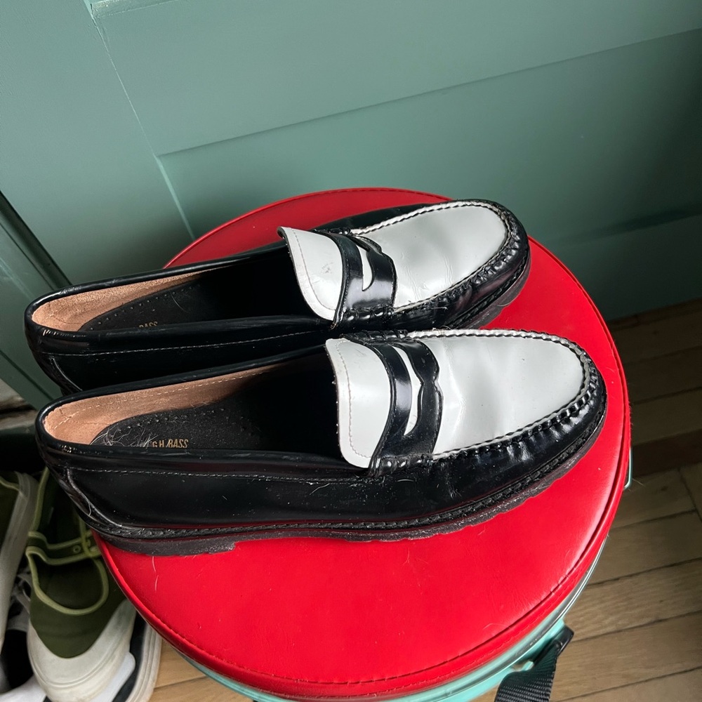 G.H. Bass & Co. Black and White Womens Whitney Super Lug Penny Loafers Size 9 - Picture 5 of 6